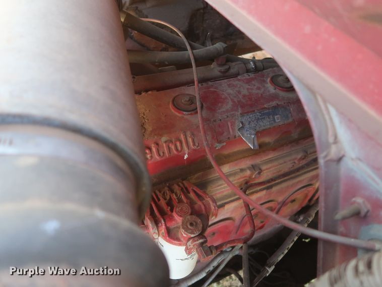 image for item GS9898 1979 International 2275  semi truck