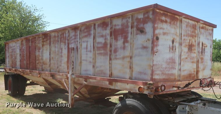 image for item GS9899 Double hopper bottom grain trailer