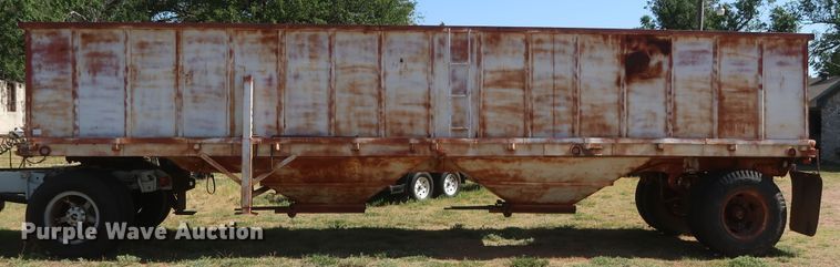 image for item GS9899 Double hopper bottom grain trailer