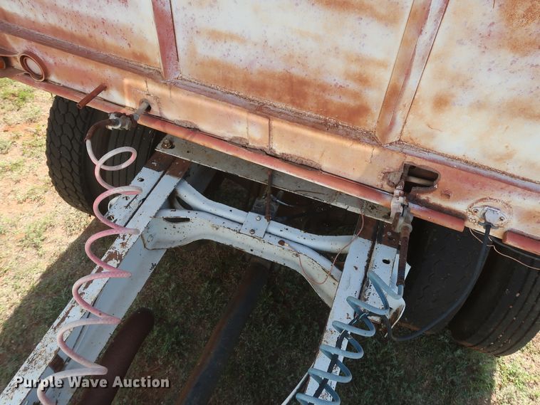 image for item GS9899 Double hopper bottom grain trailer