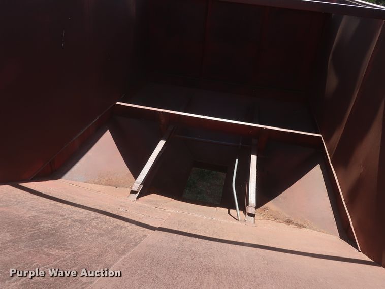 image for item GS9899 Double hopper bottom grain trailer