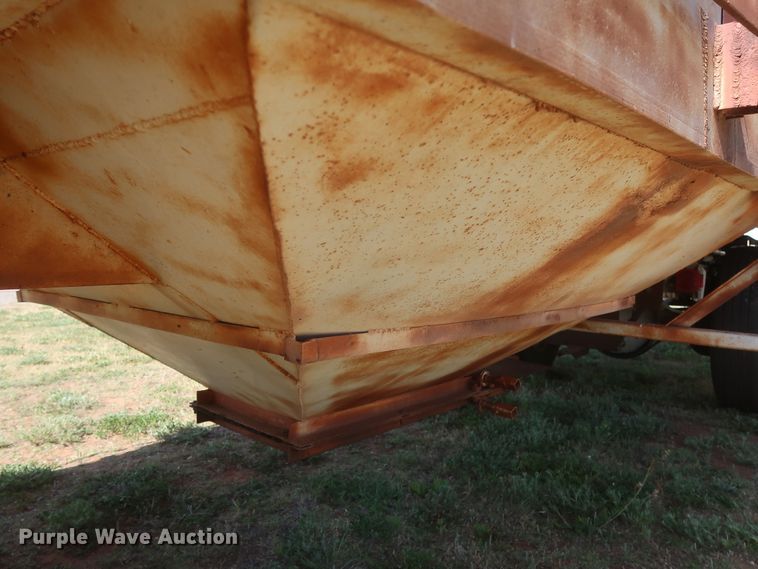 image for item GS9899 Double hopper bottom grain trailer