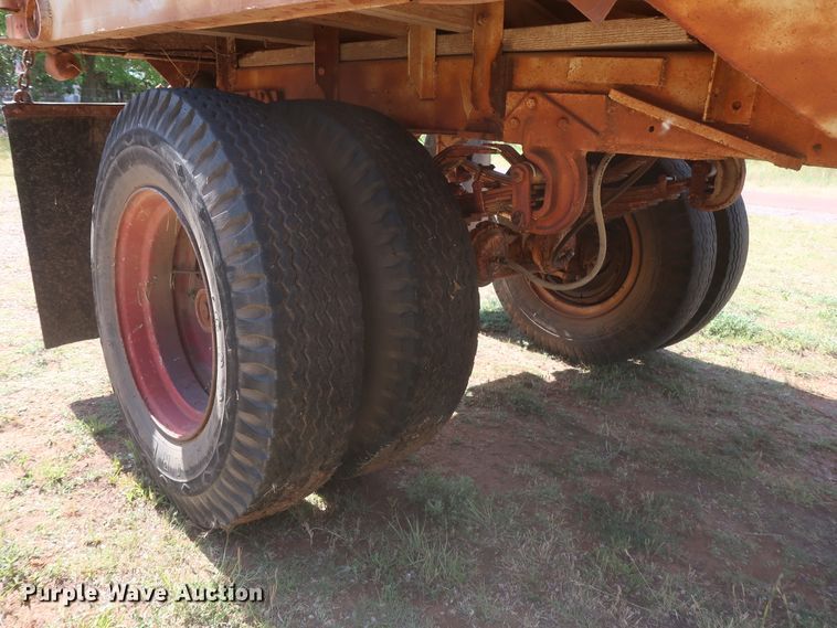image for item GS9899 Double hopper bottom grain trailer