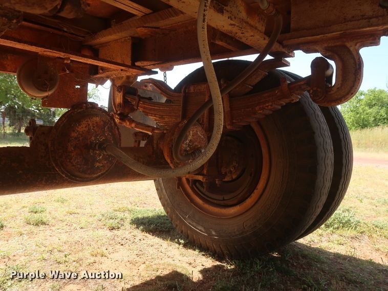 image for item GS9899 Double hopper bottom grain trailer