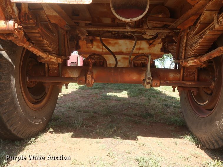 image for item GS9899 Double hopper bottom grain trailer