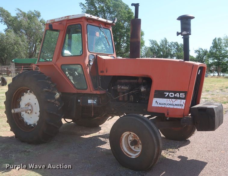 image for item GS9900 1979 Allis Chalmers 7045  tractor