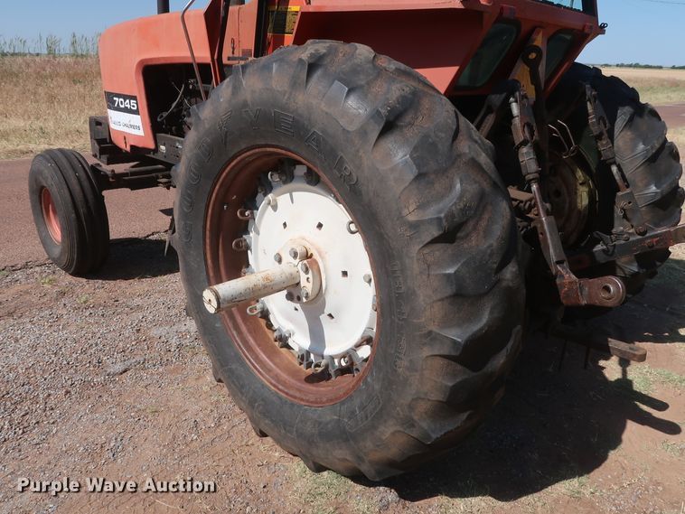 image for item GS9900 1979 Allis Chalmers 7045  tractor