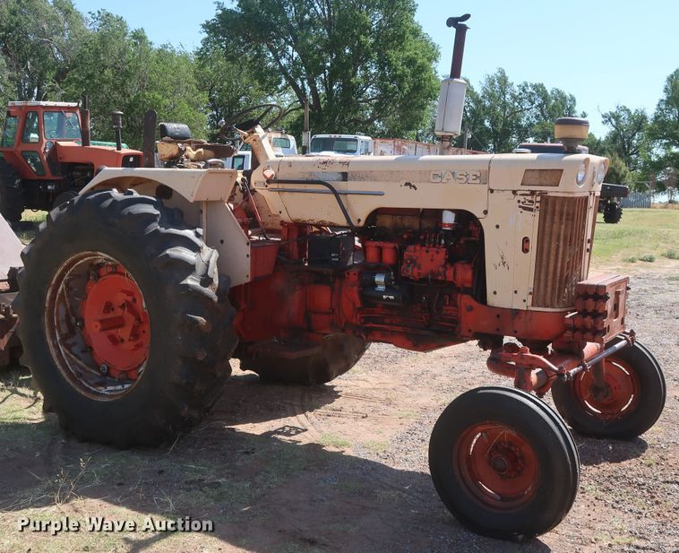 image for item GS9901 1965 J I Case Comfort King 831  tractor