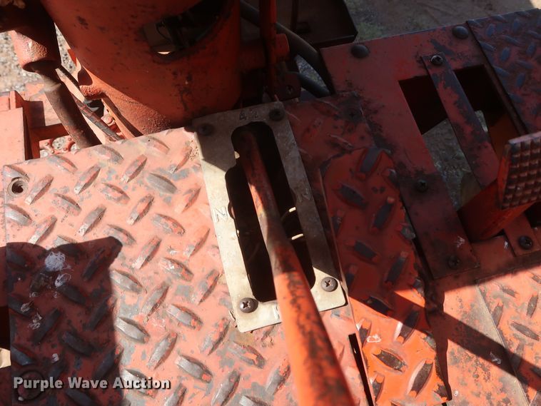 image for item GS9901 1965 J I Case Comfort King 831  tractor