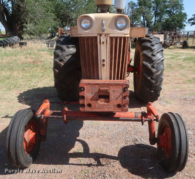 image for item GS9901 1965 J I Case Comfort King 831  tractor