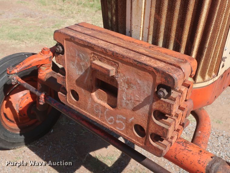 image for item GS9901 1965 J I Case Comfort King 831  tractor