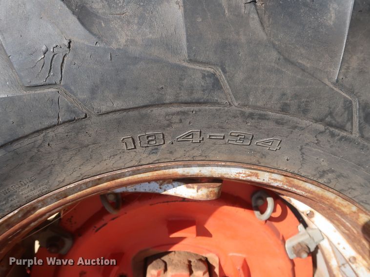 image for item GS9901 1965 J I Case Comfort King 831  tractor