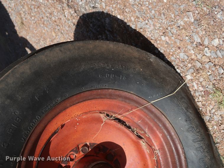 image for item GS9901 1965 J I Case Comfort King 831  tractor