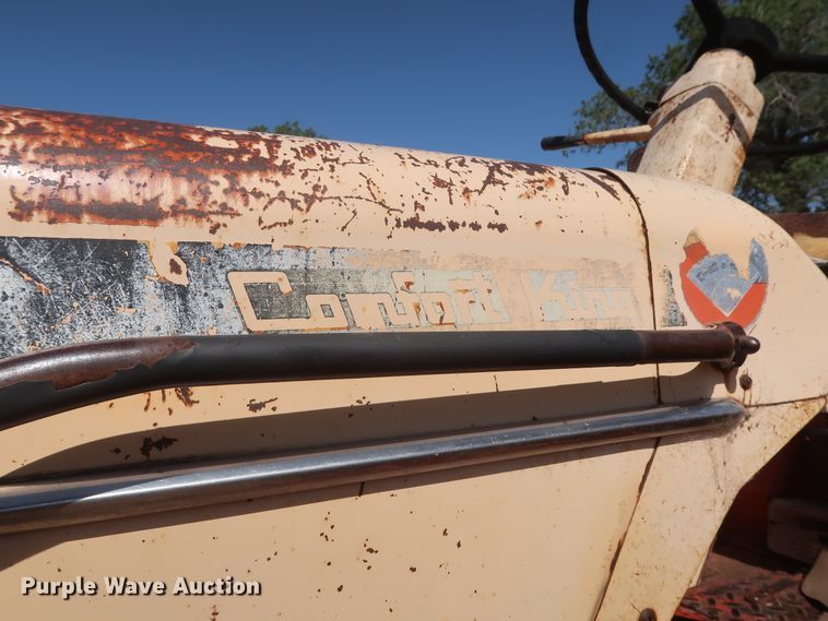 image for item GS9901 1965 J I Case Comfort King 831  tractor