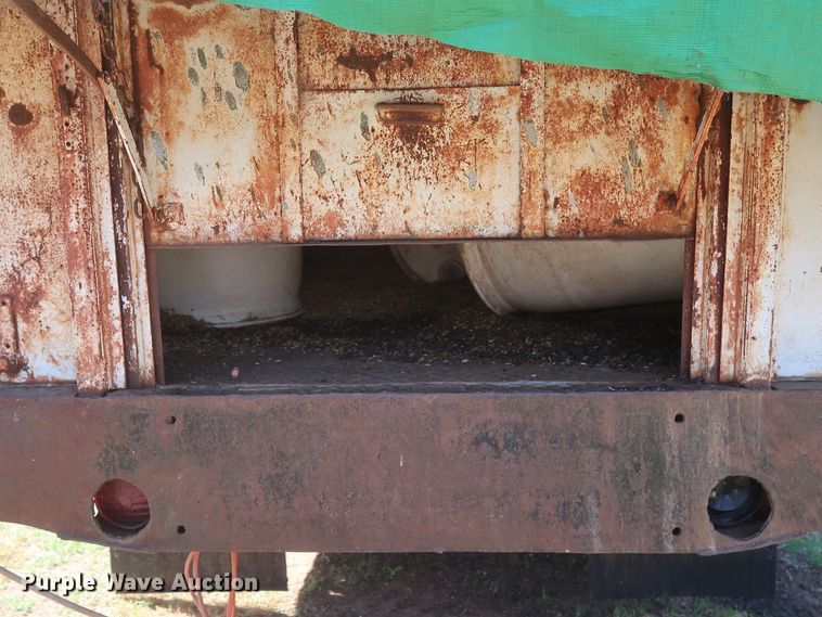 image for item GS9903 Midwest grain trailer