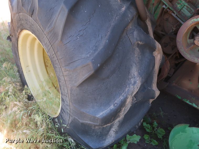 image for item GS9905 (3) John Deere combines