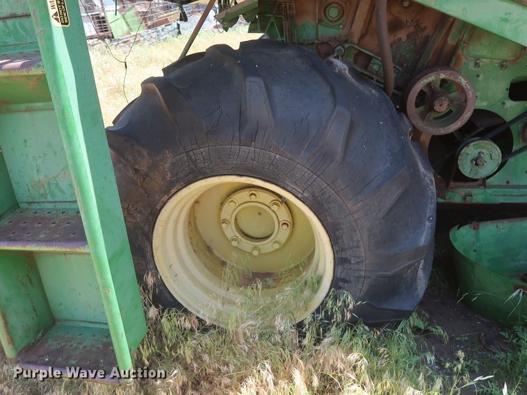 image for item GS9905 (3) John Deere combines