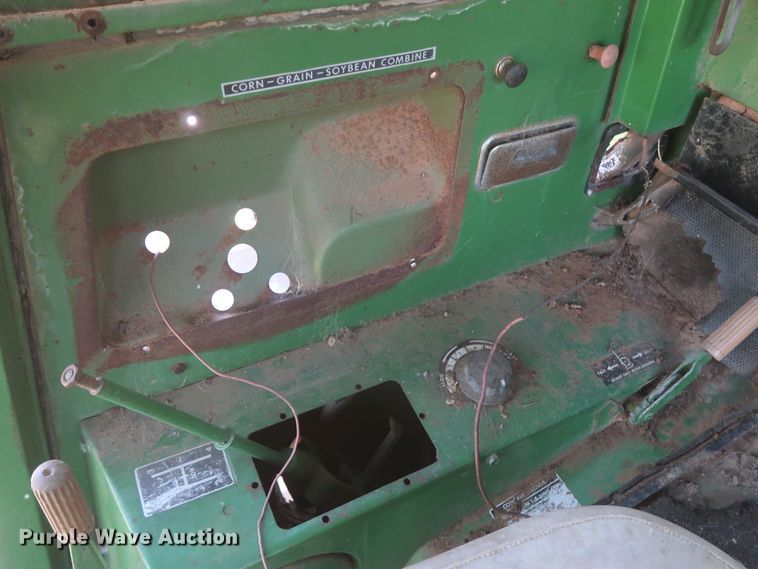 image for item GS9905 (3) John Deere combines