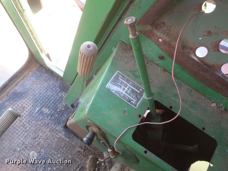 image for item GS9905 (3) John Deere combines
