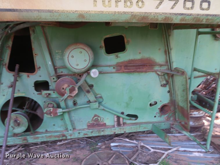 image for item GS9905 (3) John Deere combines