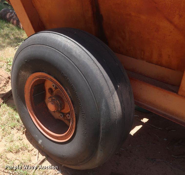 image for item GS9906 Grain cart