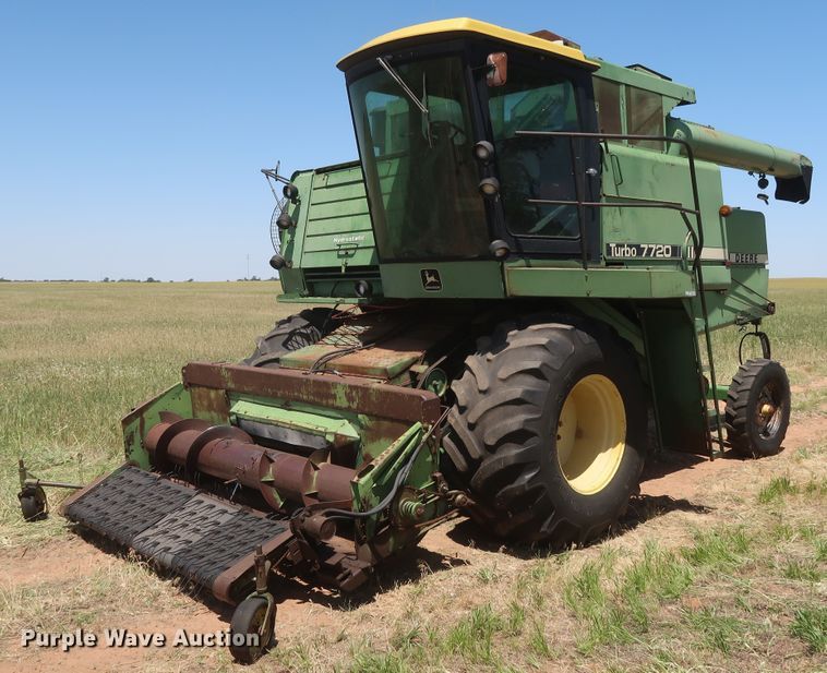 image for item GS9908 1981 John Deere 7720 Turbo combine