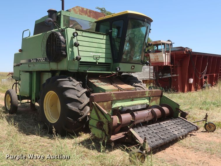 image for item GS9908 1981 John Deere 7720 Turbo combine