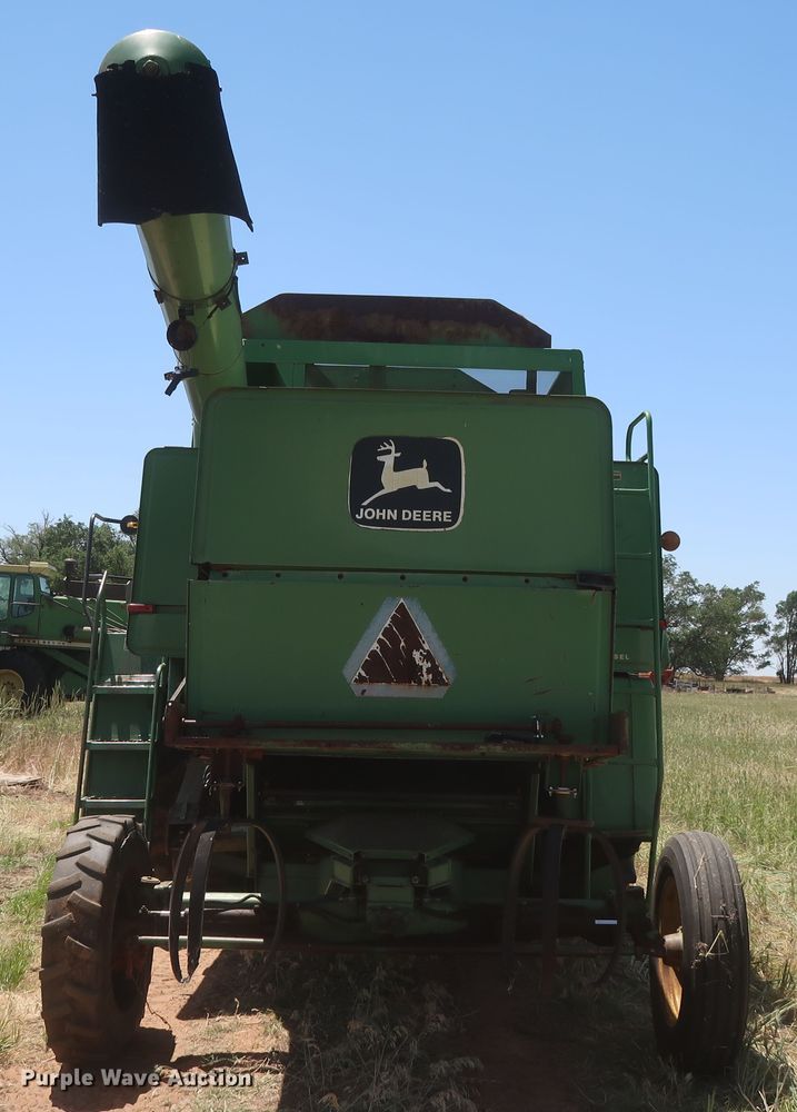 image for item GS9908 1981 John Deere 7720 Turbo combine