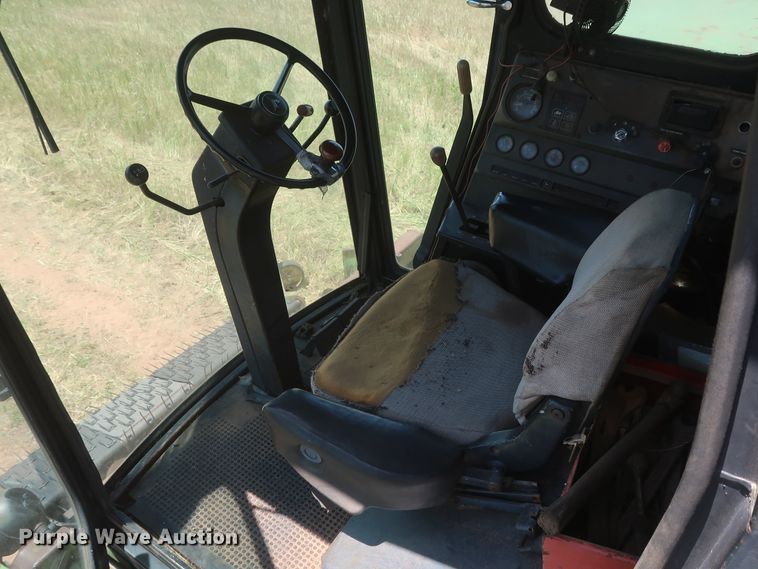 image for item GS9908 1981 John Deere 7720 Turbo combine