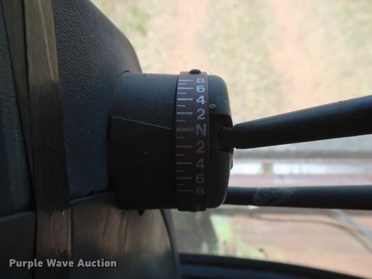 image for item GS9908 1981 John Deere 7720 Turbo combine