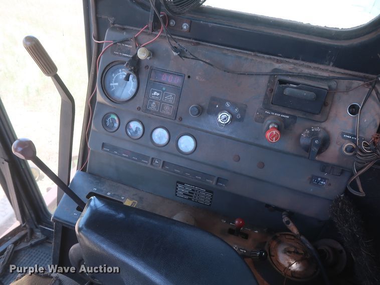 image for item GS9908 1981 John Deere 7720 Turbo combine