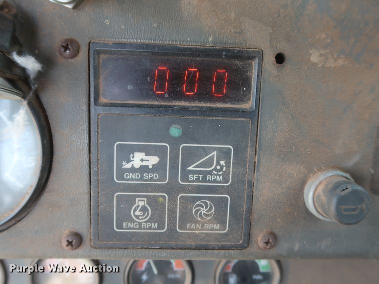 image for item GS9908 1981 John Deere 7720 Turbo combine