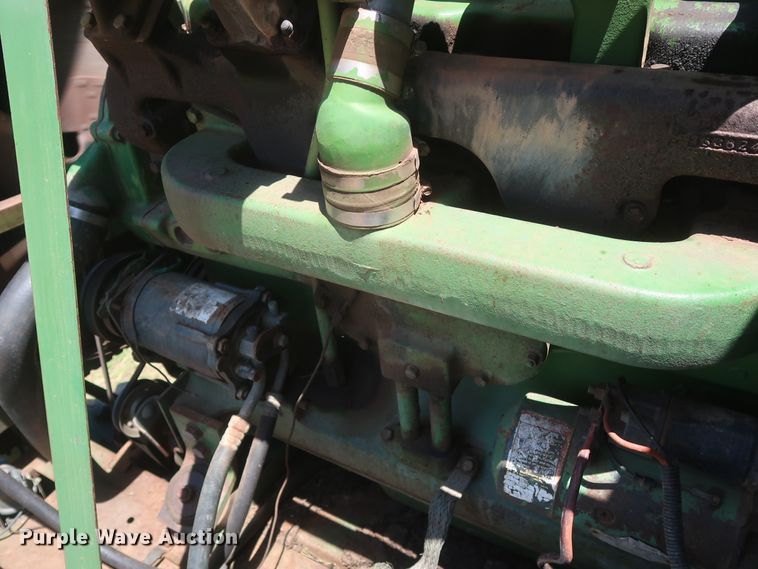 image for item GS9908 1981 John Deere 7720 Turbo combine