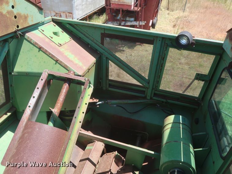 image for item GS9908 1981 John Deere 7720 Turbo combine