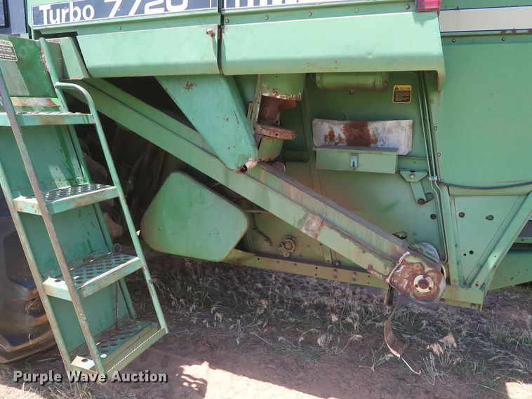 image for item GS9908 1981 John Deere 7720 Turbo combine