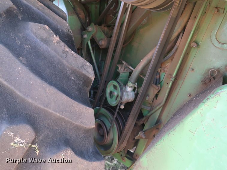 image for item GS9908 1981 John Deere 7720 Turbo combine
