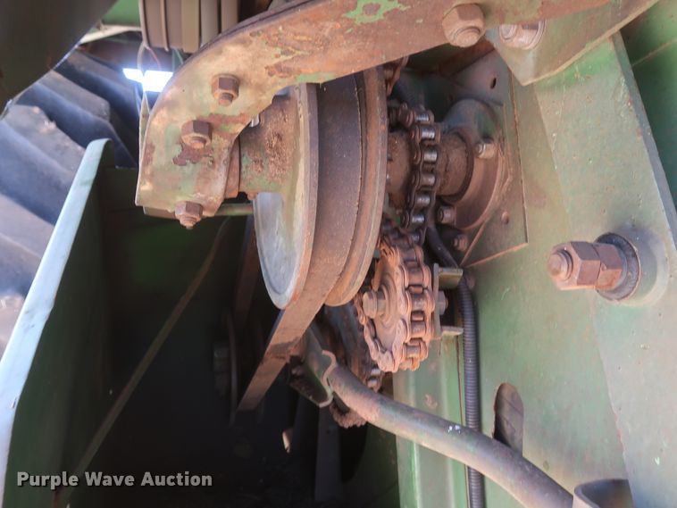 image for item GS9908 1981 John Deere 7720 Turbo combine