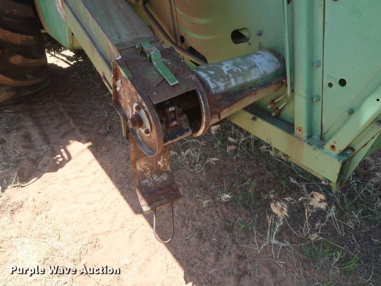image for item GS9908 1981 John Deere 7720 Turbo combine