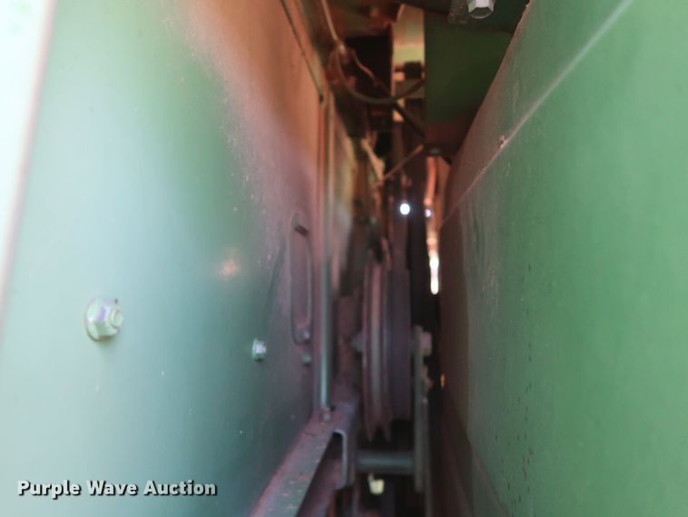 image for item GS9908 1981 John Deere 7720 Turbo combine