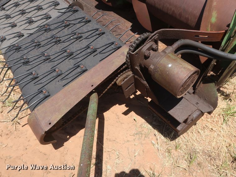 image for item GS9908 1981 John Deere 7720 Turbo combine