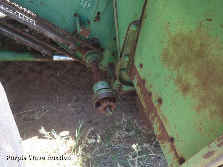 image for item GS9908 1981 John Deere 7720 Turbo combine