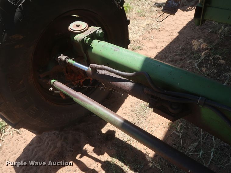 image for item GS9908 1981 John Deere 7720 Turbo combine