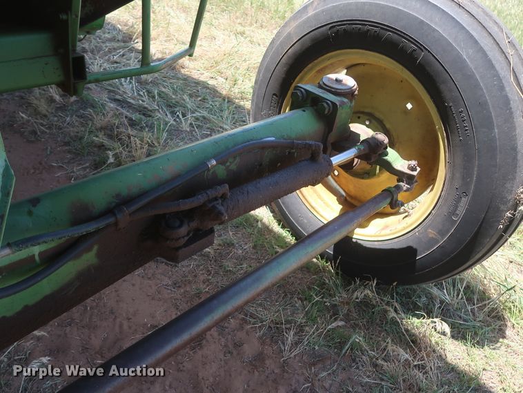 image for item GS9908 1981 John Deere 7720 Turbo combine