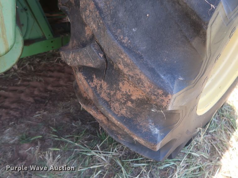 image for item GS9908 1981 John Deere 7720 Turbo combine