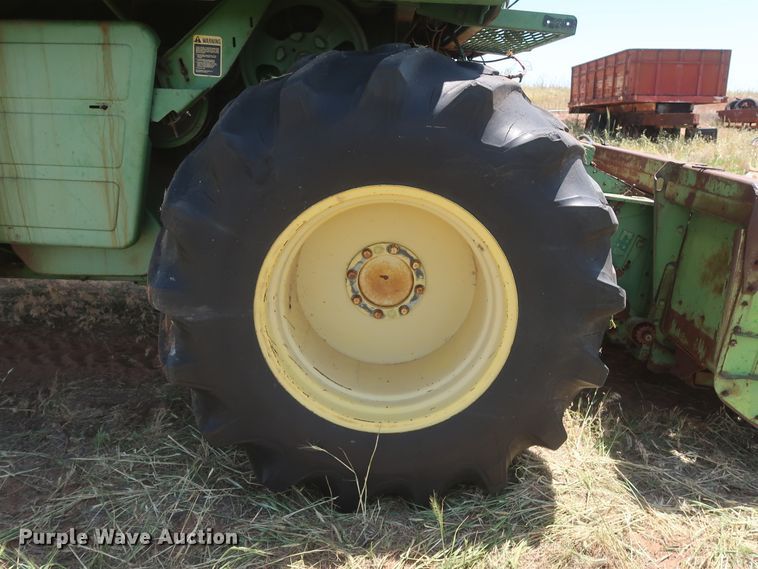 image for item GS9908 1981 John Deere 7720 Turbo combine