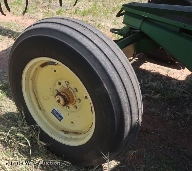 image for item GS9908 1981 John Deere 7720 Turbo combine