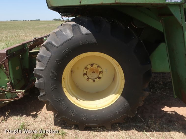 image for item GS9908 1981 John Deere 7720 Turbo combine