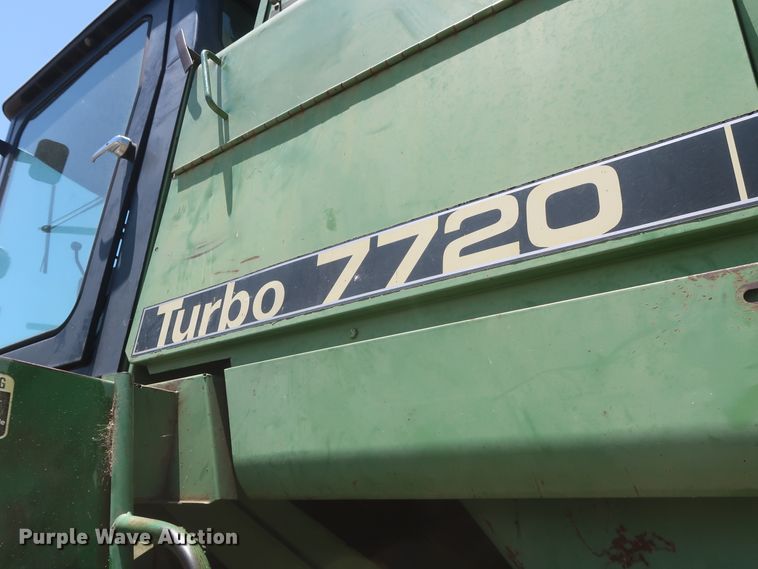 image for item GS9908 1981 John Deere 7720 Turbo combine