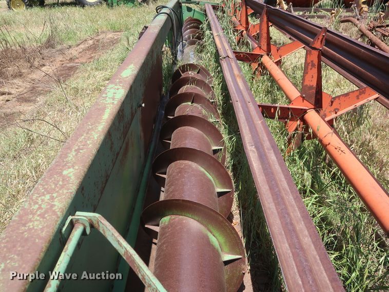 image for item GS9908 1981 John Deere 7720 Turbo combine