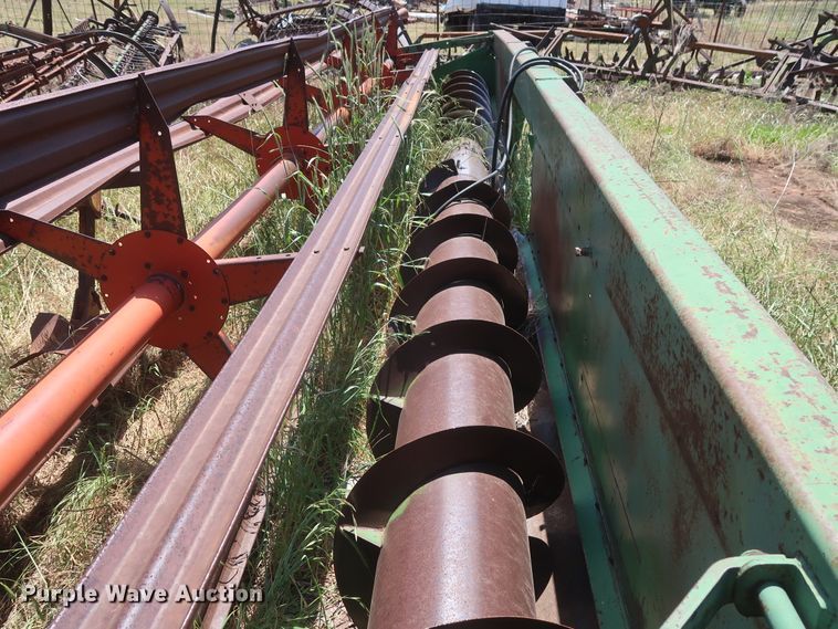 image for item GS9908 1981 John Deere 7720 Turbo combine